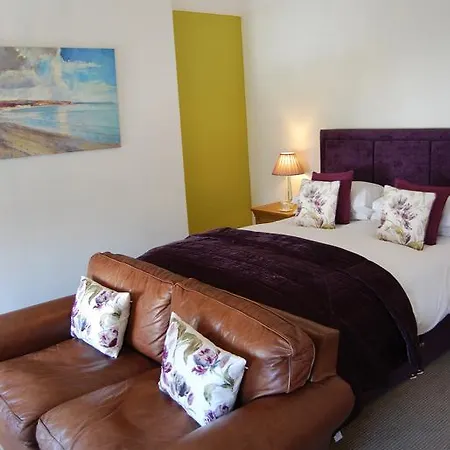 Konukevi Sandpiper House 4*